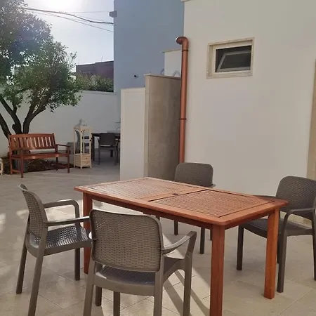 Uccio E Gina Gæstehus